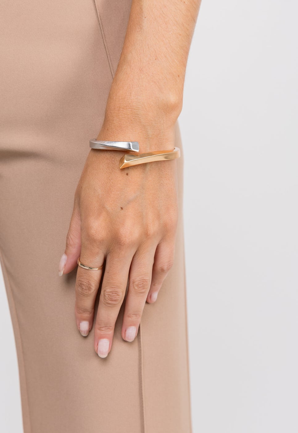 Bracelete Semijoia Banho Duplo Acetinado — outra vista